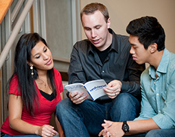 Pub - Students Reading Unfriend